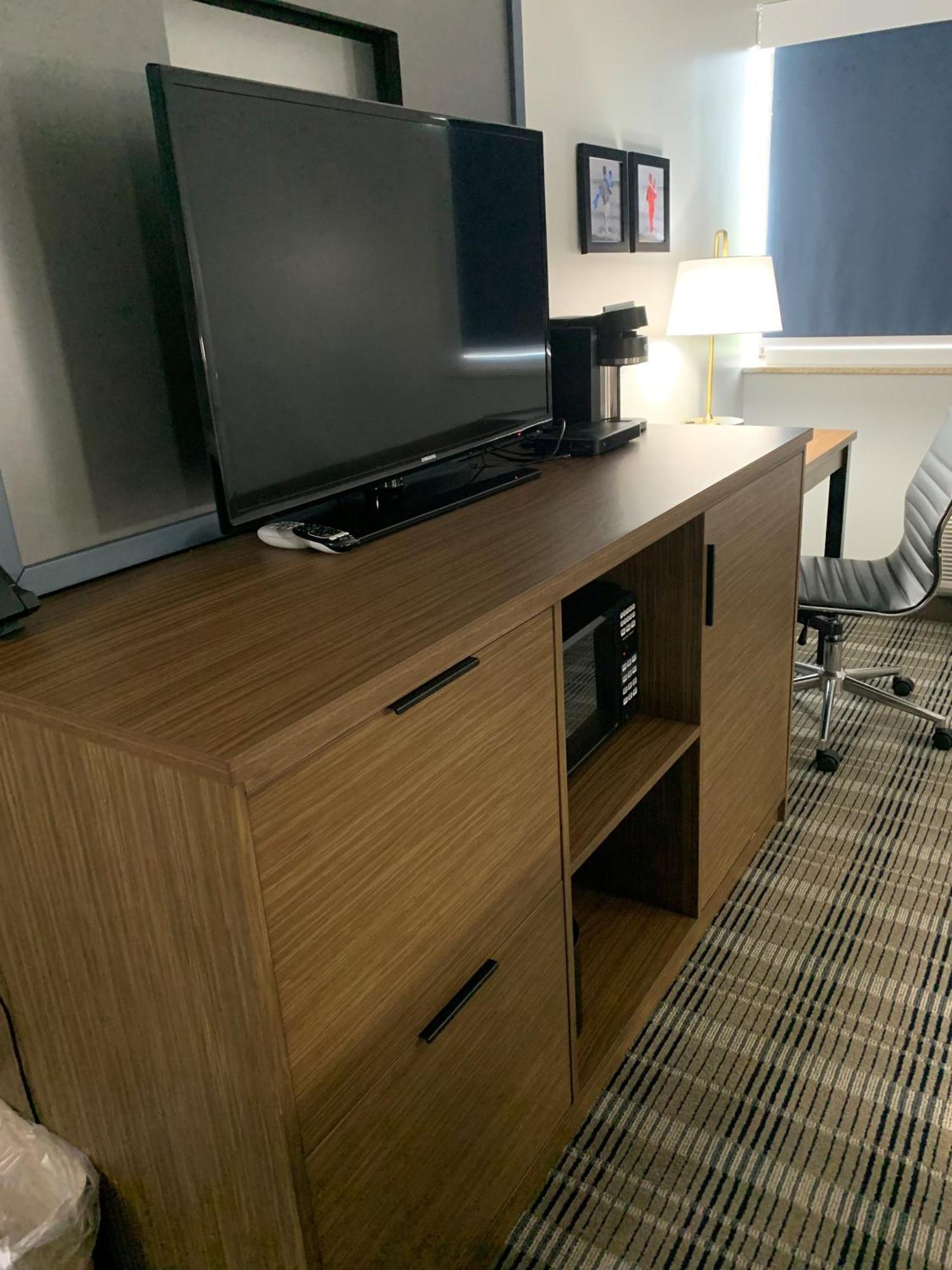 Americinn By Wyndham Marshfield Bagian luar foto