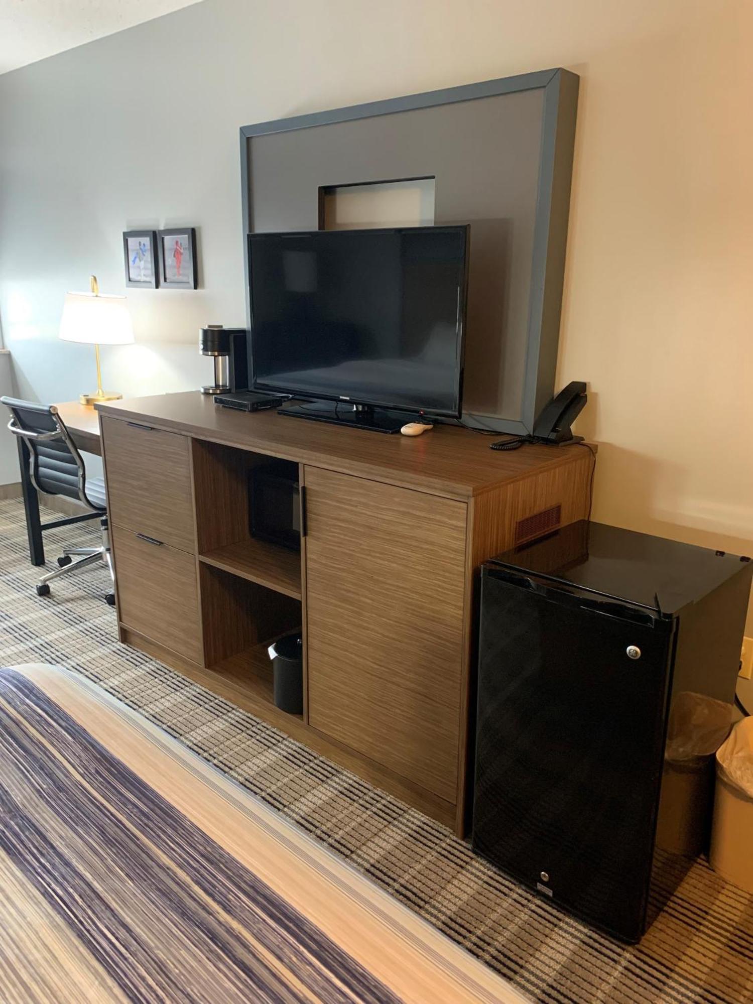 Americinn By Wyndham Marshfield Bagian luar foto