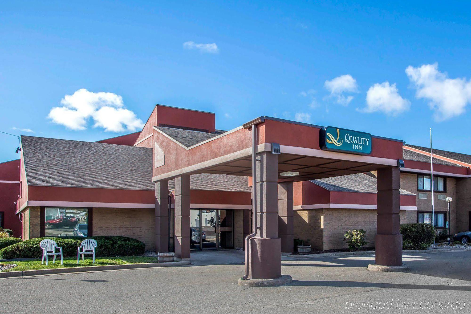 Americinn By Wyndham Marshfield Bagian luar foto